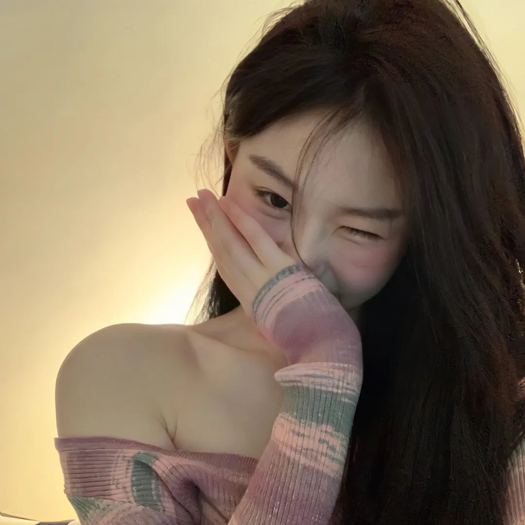 九顶假发的女孩